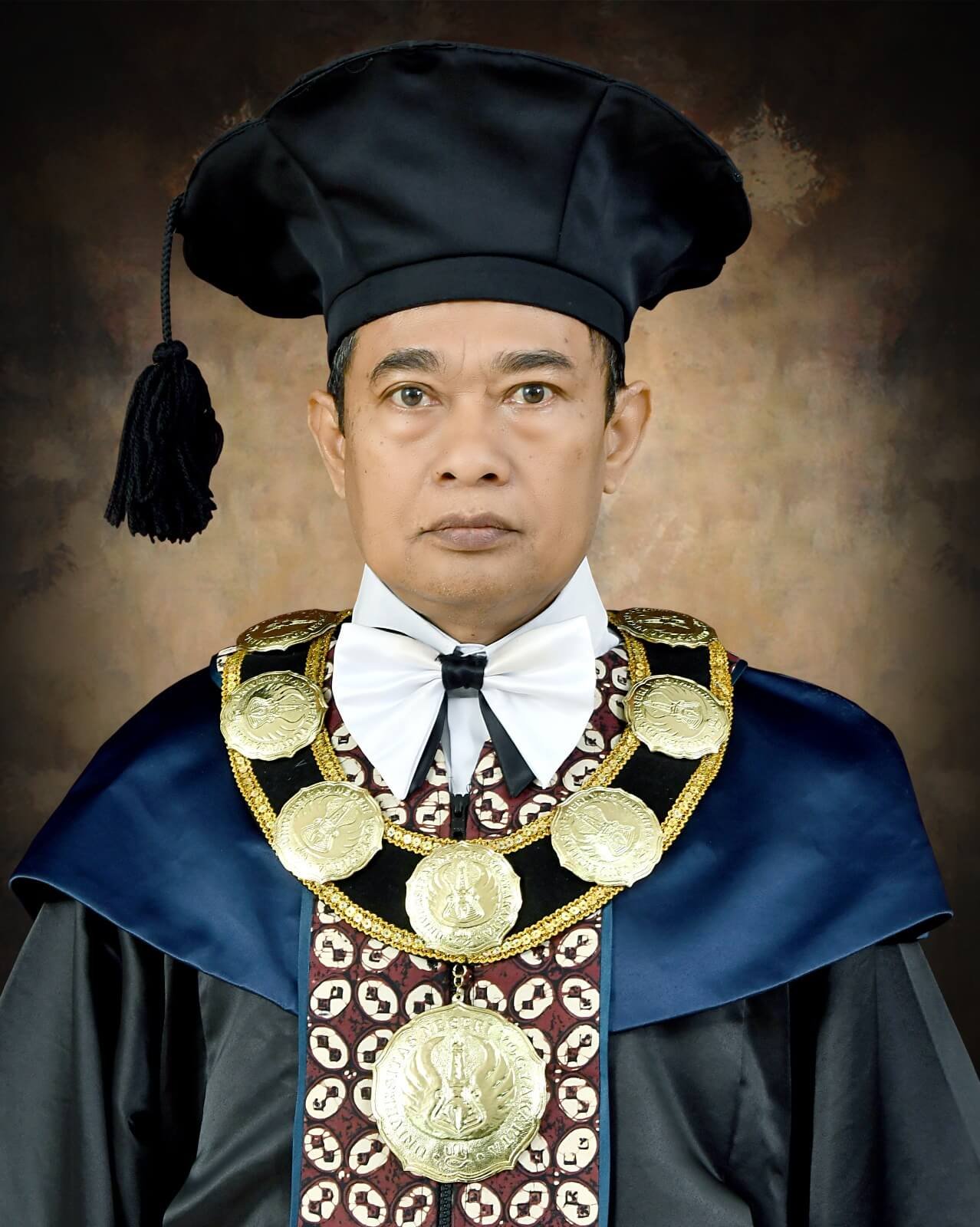 Prof. Dr. Samsul Hadi